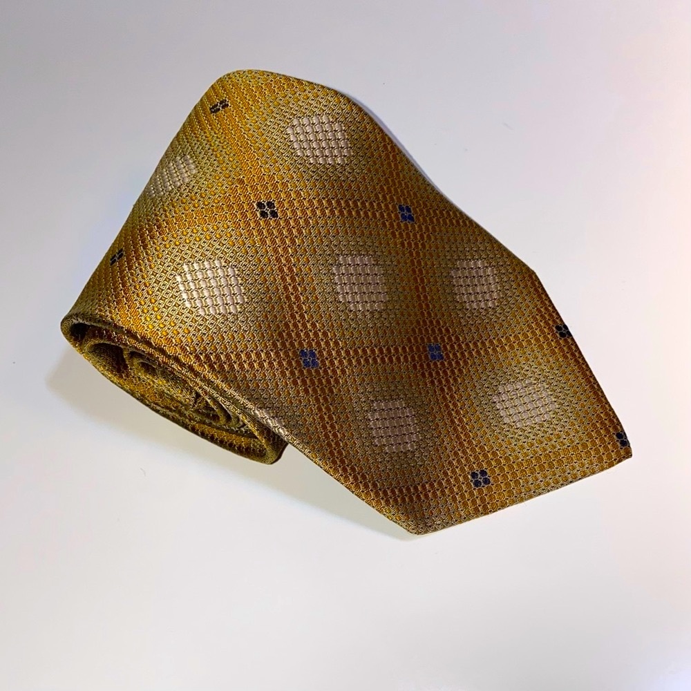 ALFANI Men’s Necktie Gold Geometric Design Imported 100% Silk Made in USA